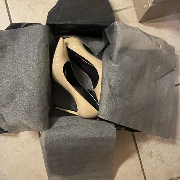 YSL pumps - Picture 8 of 10